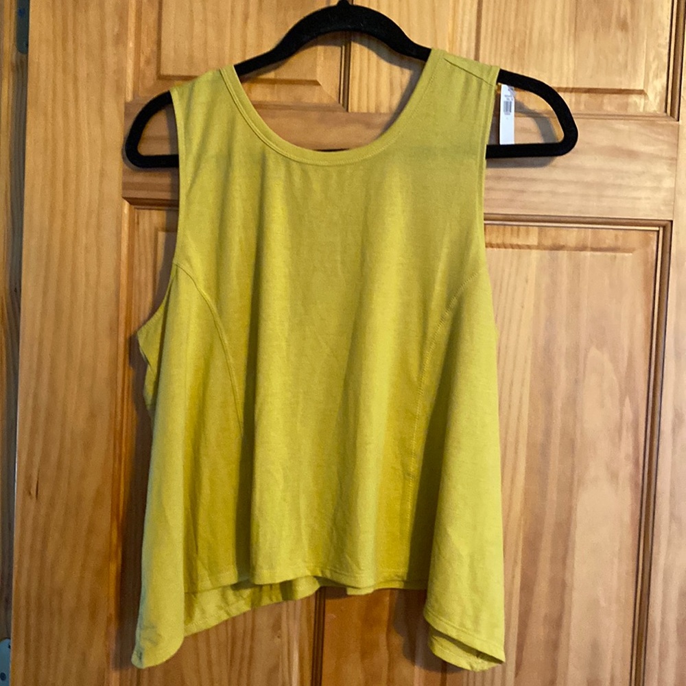 Old Navy Active Ultralite workout Tank